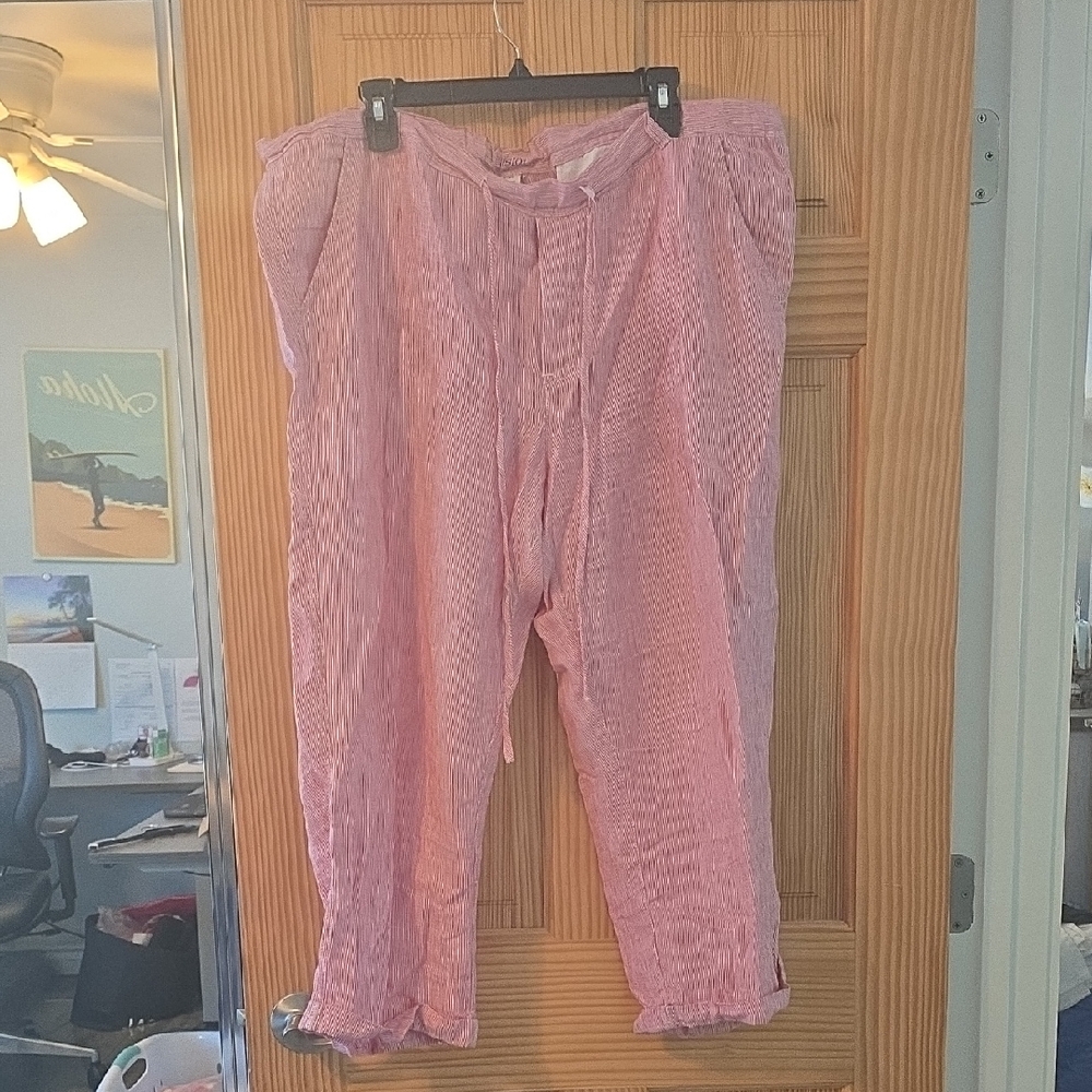 Caslon Linen Red Pin Striped Capri